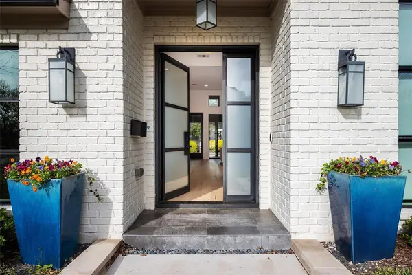 10652 Les Jardins Drive, Dallas, TX 75229