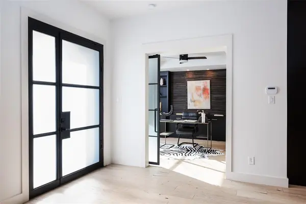 10652 Les Jardins Drive, Dallas, TX 75229