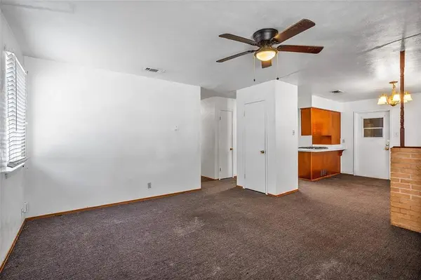 724 E Mustang Street, Crowley, TX 76036