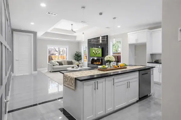 3105 Crossman Avenue, Dallas, TX 75212