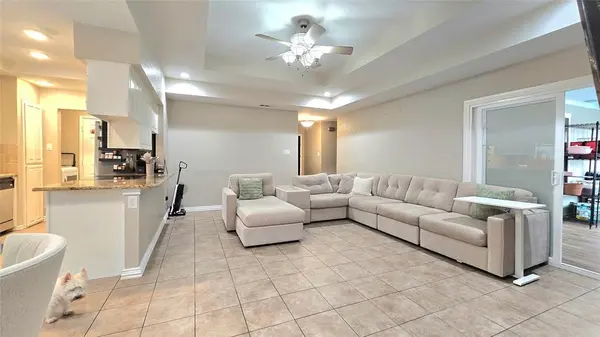 6301 Lotus Drive, Arlington, TX 76001