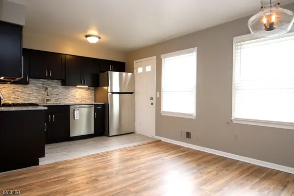 32 Hancock Ct, Raritan Twp., NJ 08822