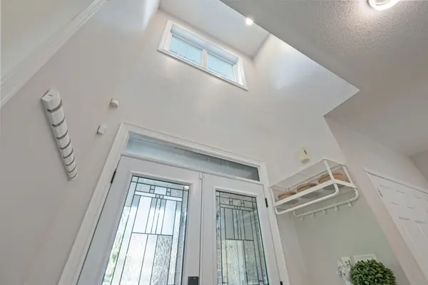 973 Mountview CT, Oshawa, ON L1K 2M1