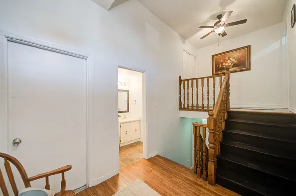 1402 Wilson RD N, Oshawa, ON L1K 2B9