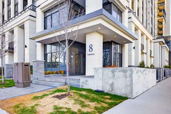 8 Cedarland DR #W118, Markham, ON L6G 0H4