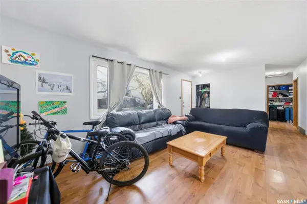 1051 109th STREET, North Battleford, SK S9A 2E3