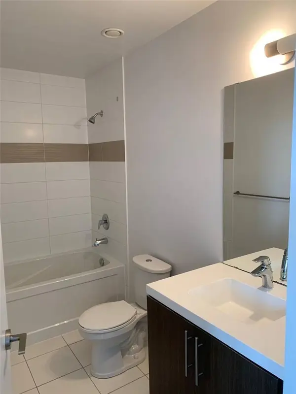 85 Duke ST W #1609, Kitchener, ON N2H 4Y7