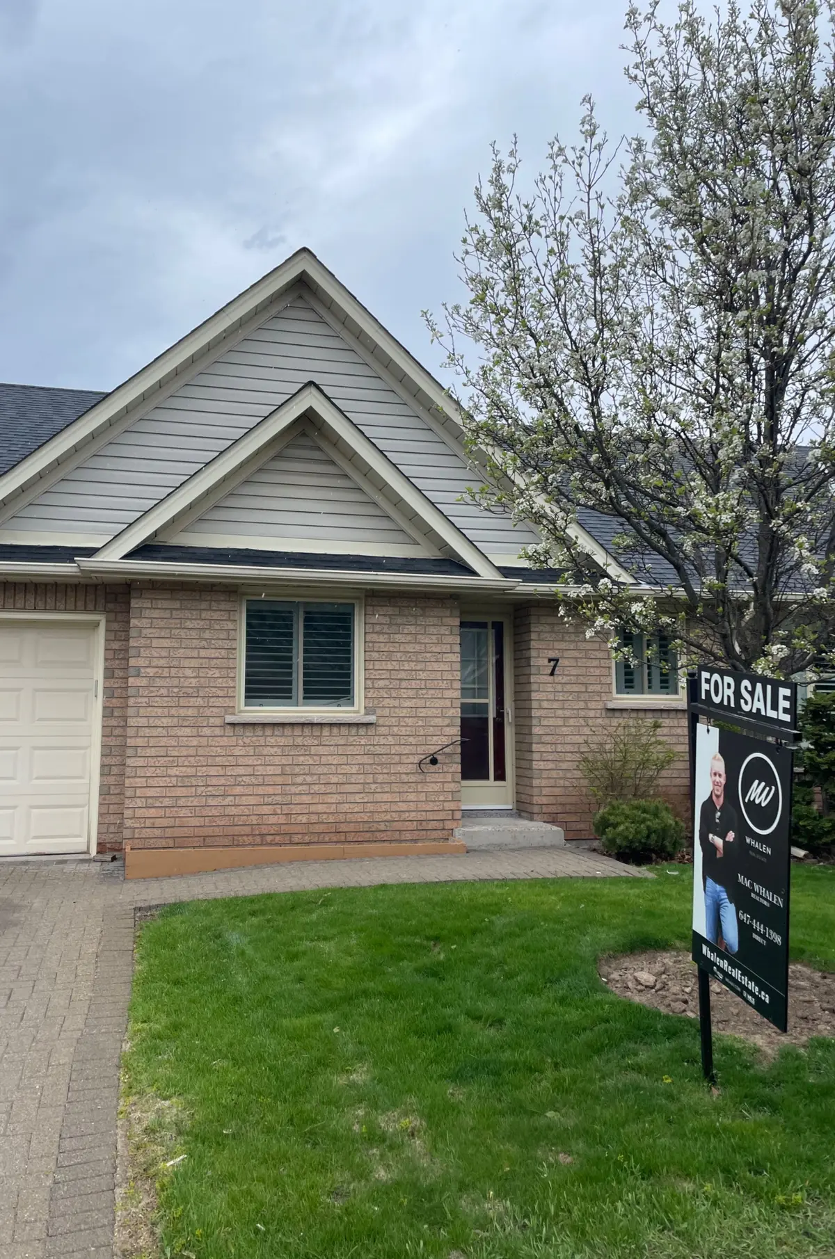 165 Main ST E #7, Grimsby, ON L3M 1P2