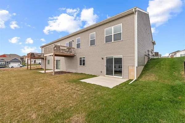 609 Maddie Ln, Tiffin, IA 52340