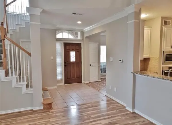 211 Moss Hill Road, Irving, TX 75063