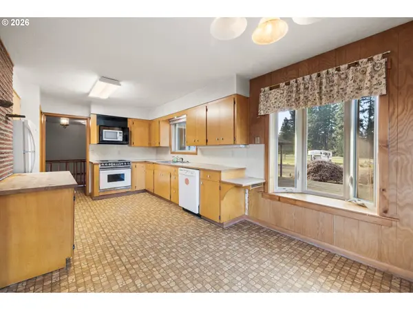 6884 S Hansen LN, Aurora, OR 97002