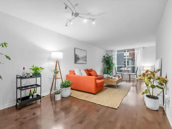 942 Yonge ST #224, Toronto C02, ON M4W 3S8