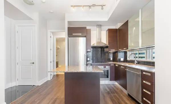 21 Balmuto ST #2001, Toronto C01, ON M4Y 1W4