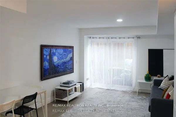 262 St Helens AVE #109, Toronto C01, ON M6H 4A4