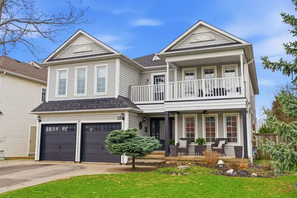 22 Selkirk DR, Whitby, ON L1M 2E6