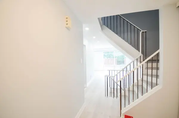 30 Chichester PL #64, Toronto E05, ON M1T 3S5