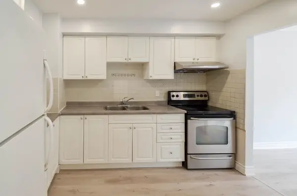 30 Chichester PL #64, Toronto E05, ON M1T 3S5