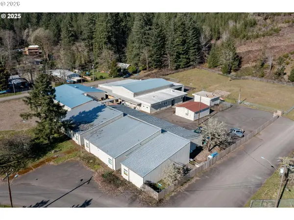 92250 SCHOOLHOUSE ST, Marcola, OR 97454