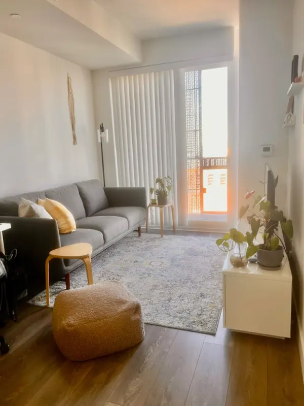 8 Eglinton AVE E #1710, Toronto C10, ON M4P 0C1