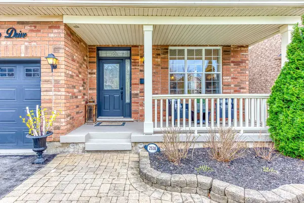 2536 Bracken DR, Oakville, ON L6M 4R7