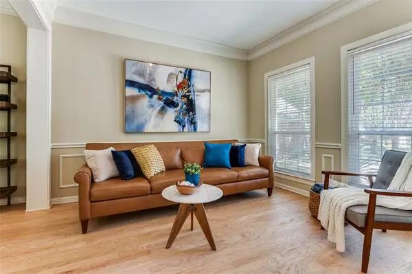 9727 Vinewood Drive, Dallas, TX 75228