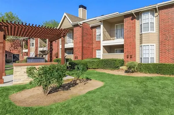 8110 Creekbend Drive #305, Houston, TX 77071