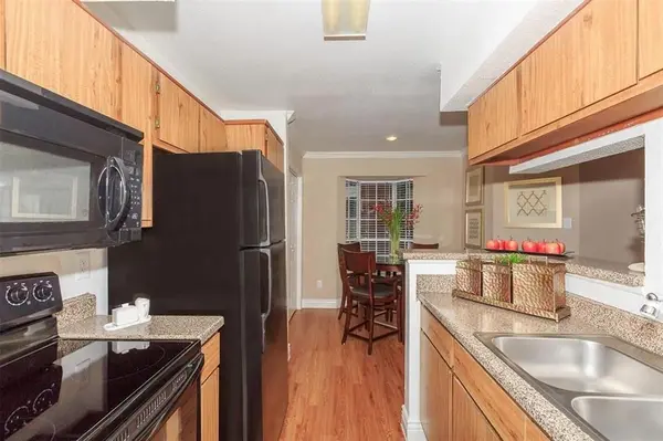 8110 Creekbend Drive #305, Houston, TX 77071