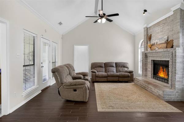 7020 Live Oak Drive, North Richland Hills, TX 76182