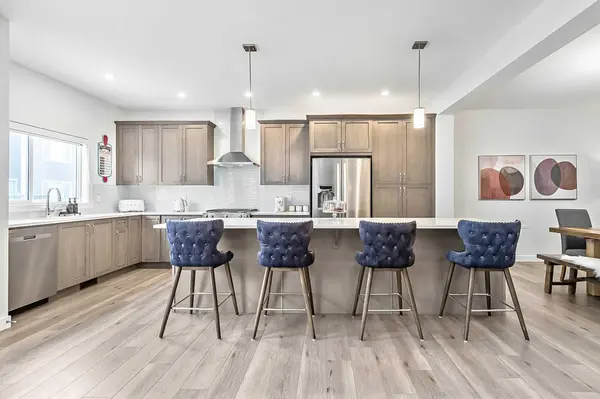 882 Bluerock WAY SW, Calgary, AB T2Y0S5