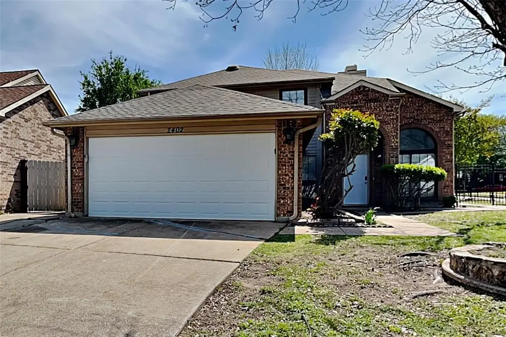 2402 Bennington Drive, Arlington, TX 76018