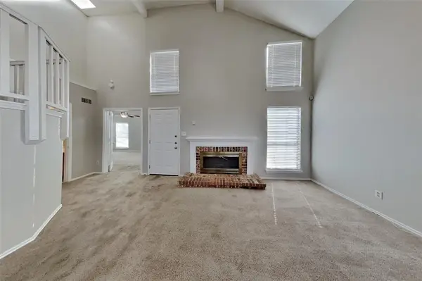 2402 Bennington Drive, Arlington, TX 76018