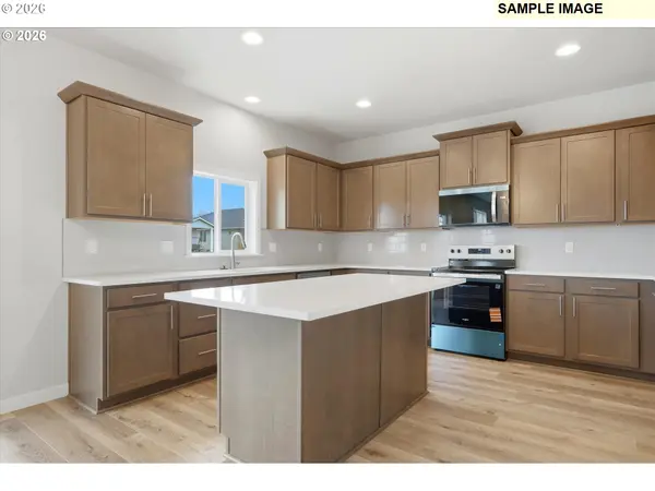 Cleveland ST, Carlton, OR 97111