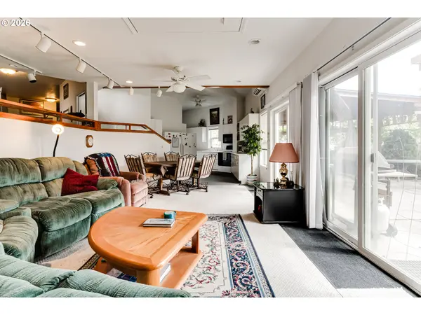 48251/48247 E COMMERCIAL ST, Oakridge, OR 97463