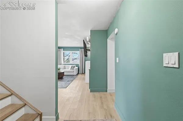 6907 Gayle Lyn LN, Colorado Springs, CO 80919