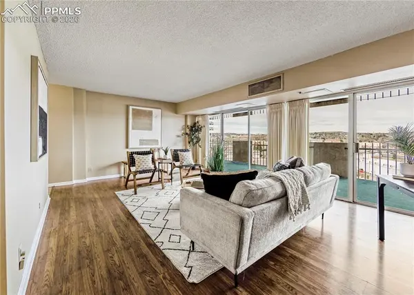 411 Lakewood CIR #B712, Colorado Springs, CO 80910