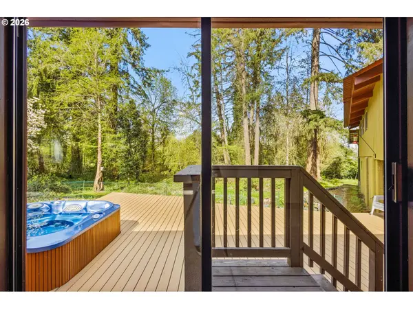 940 OAK TER, Sweet Home, OR 97386