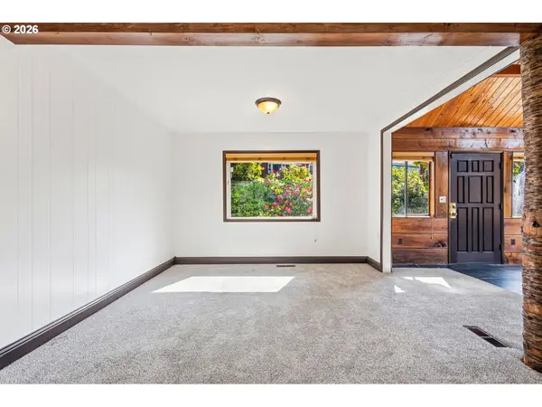 940 OAK TER, Sweet Home, OR 97386