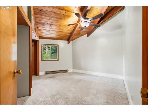 940 OAK TER, Sweet Home, OR 97386