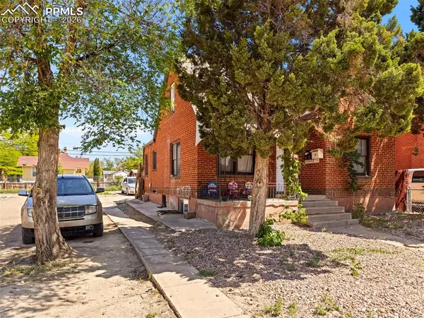1109 E 8th ST, Pueblo, CO 81001
