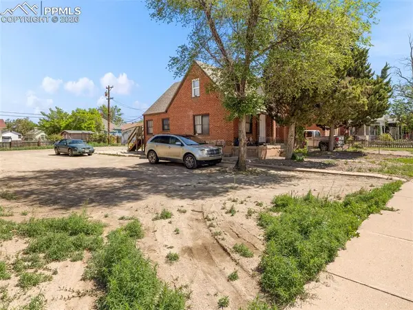 1109 E 8th ST, Pueblo, CO 81001