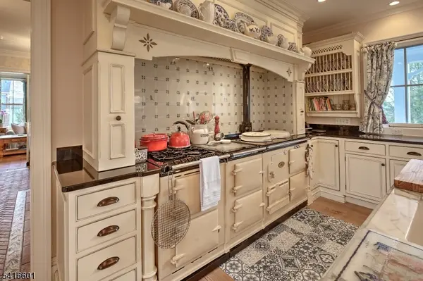 160 S Finley Ave, Bernards Twp., NJ 07920