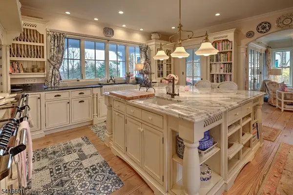 160 S Finley Ave, Bernards Twp., NJ 07920