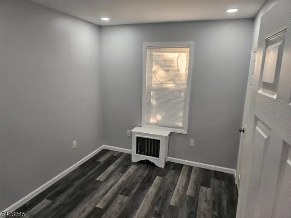 65 Hale St, New Brunswick City, NJ 08901