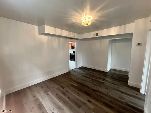 21 Tillinghast St #3, Newark City, NJ 07108