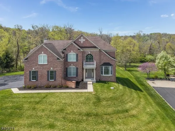 61 Albert Dr, Union Twp., NJ 08809