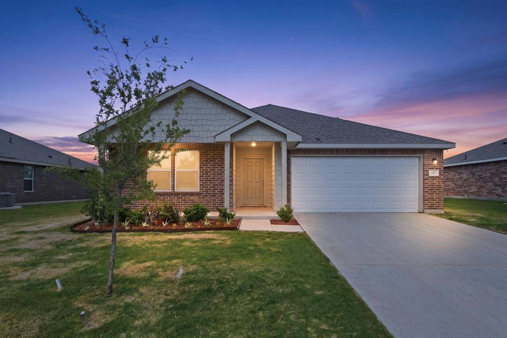 521 Jameson Street, Springtown, TX 76082