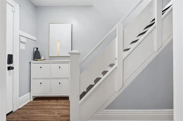 249 Morley AVE, Winnipeg, MB R3L 0Y2