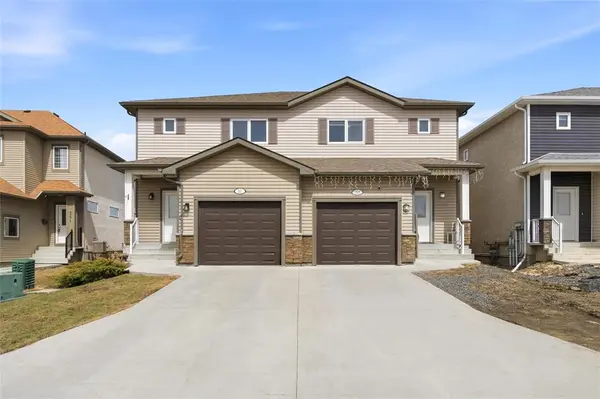 243 Castlebury Meadows DR, Winnipeg, MB R2R 0T1