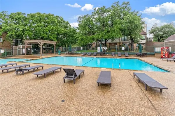 2309 Balsam Drive #K213, Arlington, TX 76006