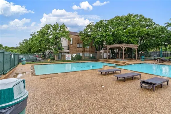 2309 Balsam Drive #K213, Arlington, TX 76006